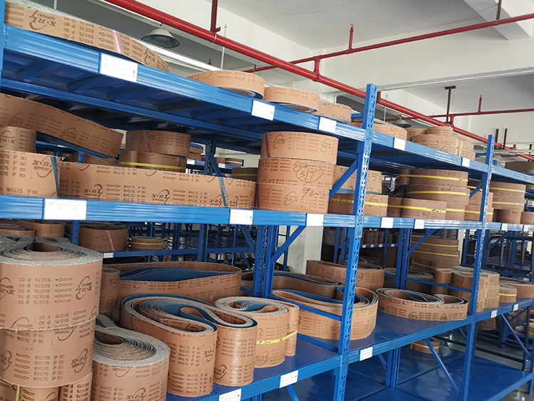 砂纸砂带现货仓库 (1)